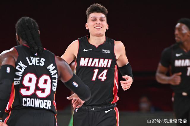 展现出了极 展现出了极