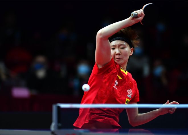 个具有竞争 个具有竞争