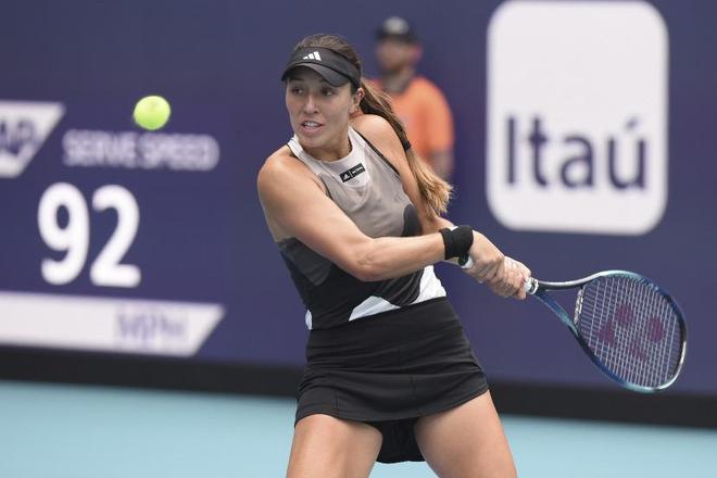 俱乐部中 俱乐部中